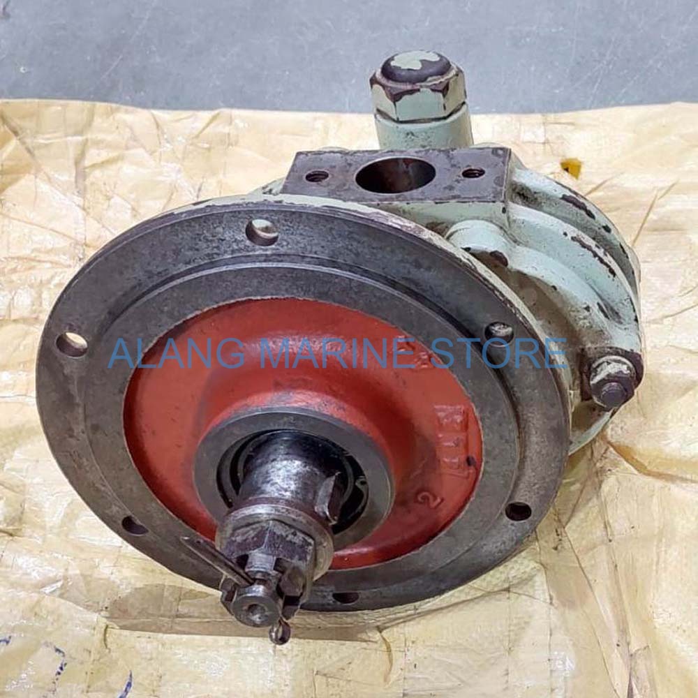 DAIHATSU DL20 OIL PUMP
